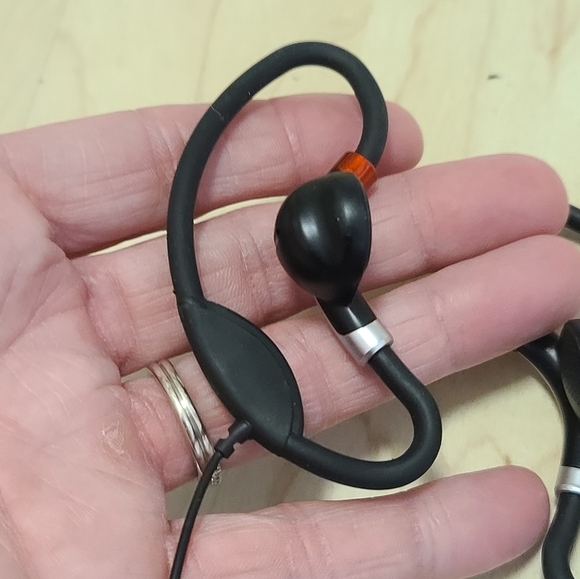 Sony wired Sports headphones - Picture 6 of 9